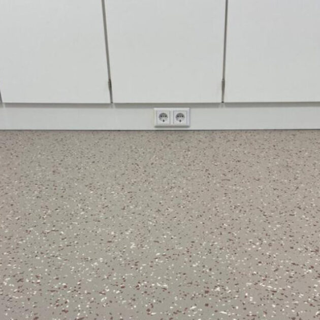 Kastenwand medisch opbergen steriel inrichting ziekenhuis