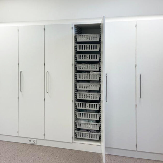 Kastenwand medisch opbergen steriel inrichting ziekenhuis