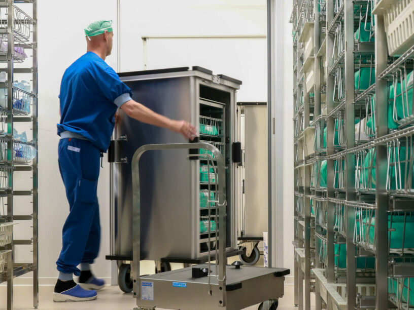 rvs stellingen steriele ruimte OK logistiek CSA Isala Meppel